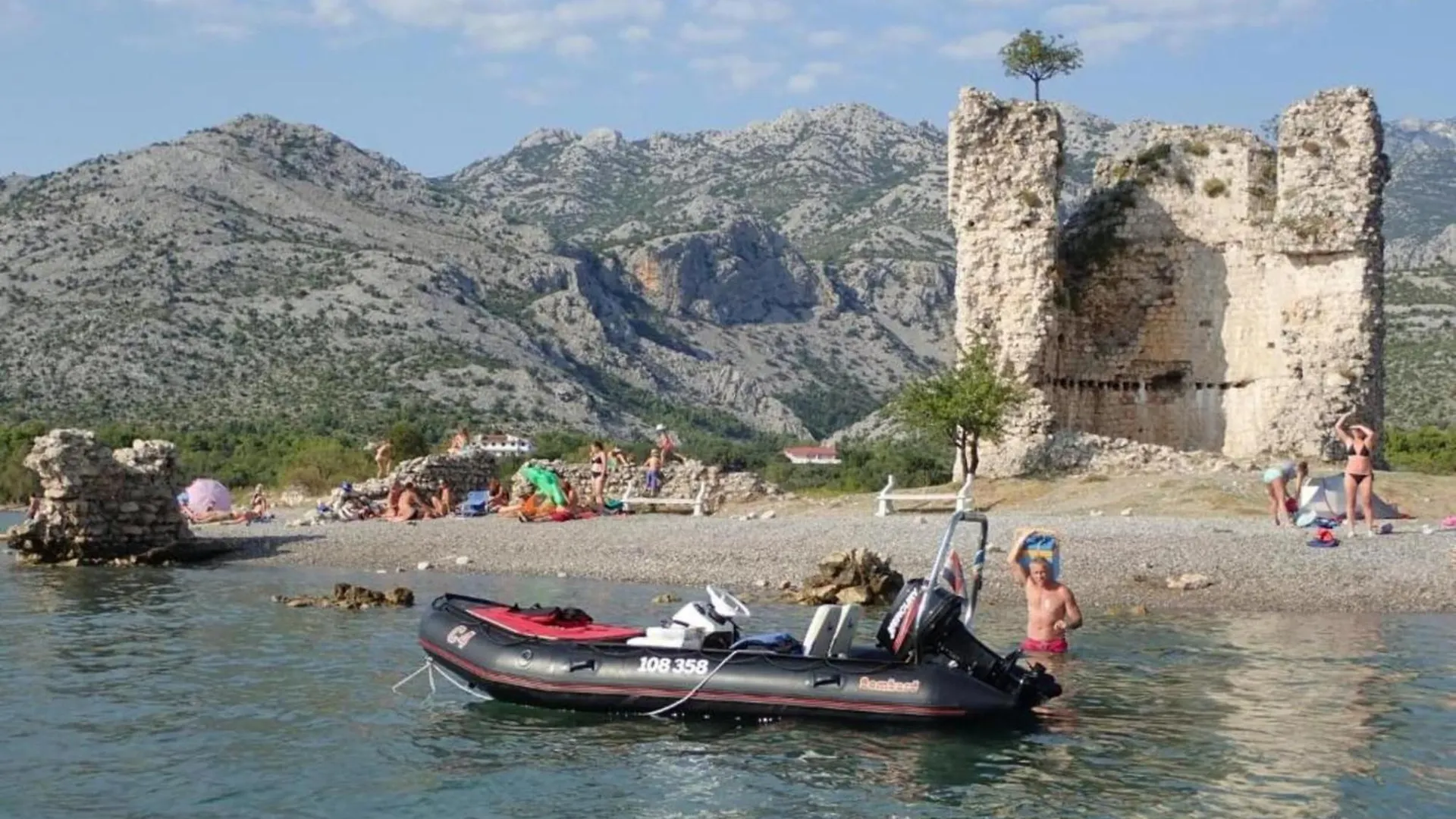 Fantastic Holiday Home With Amazing Garden Private Pool Directly On The Beach Starigrad Paklenica